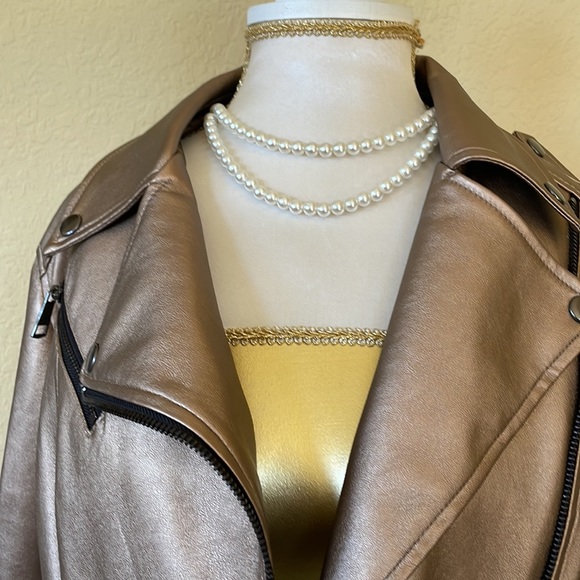 Jacket - Picture 4 of 7